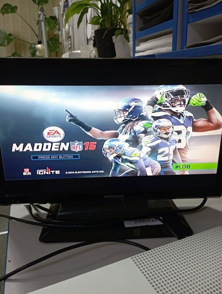 Объявление Microsoft Xbox One S 500GB Б/У