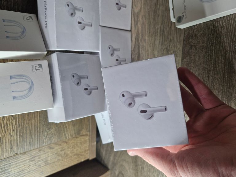 Купить Apple airpods pro 3 Б/У