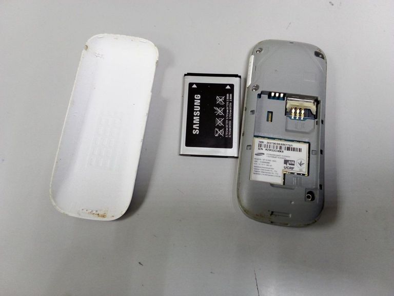 Дешево Samsung GT-E1200i з ломбарду