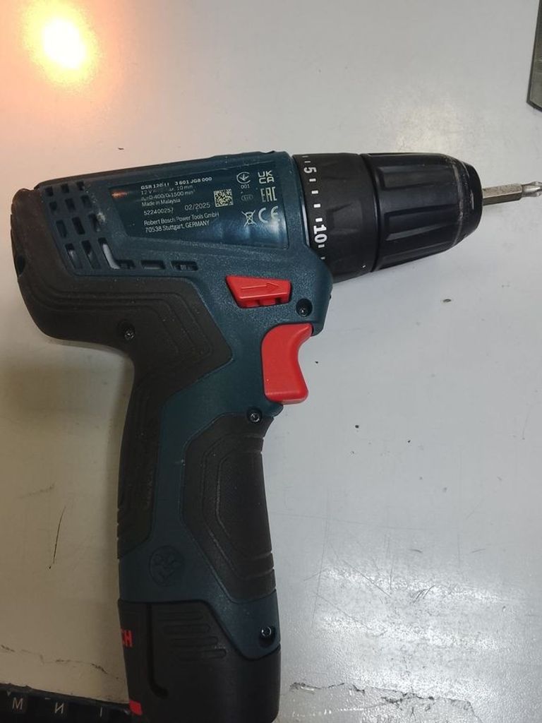 Оголошення Bosch gsr 120-li 2акб зп Б/У