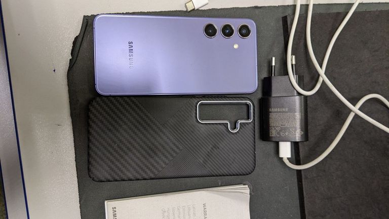 Дешево Samsung galaxy s24 8/128gb з ломбарду