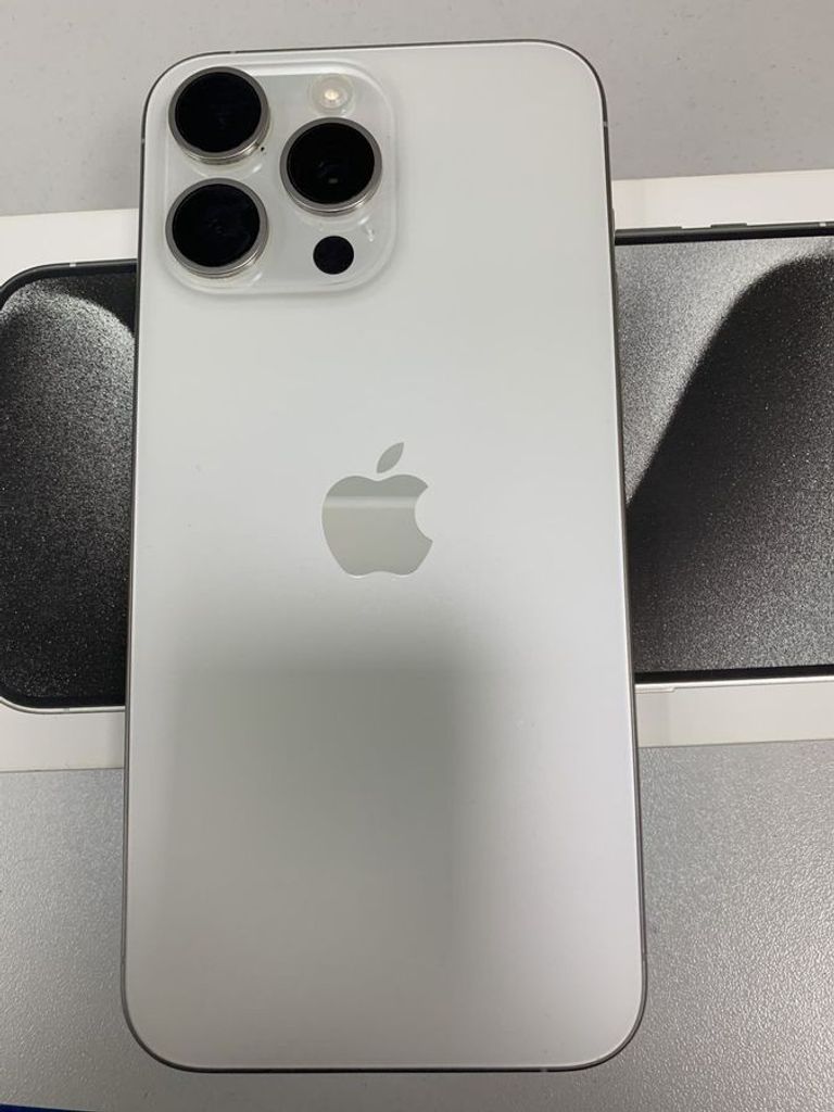 Розпродаж Apple iphone 15 pro max 256gb, продавець Техноскарб