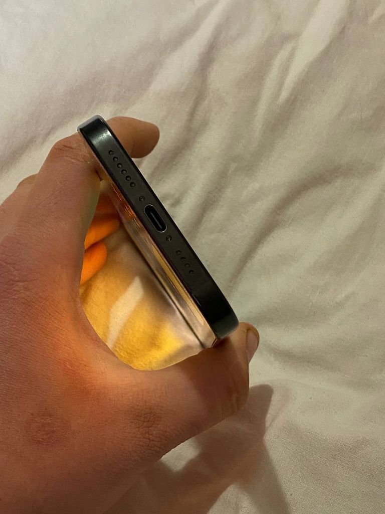 Дешево Apple iPhone 16 Pro Max 256GB Black Titanium (MYWV3) з ломбарду