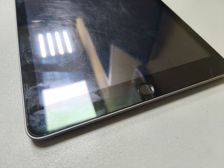 Apple ipad 5 wifi 32gb Код:01-200912083. Зображення 8