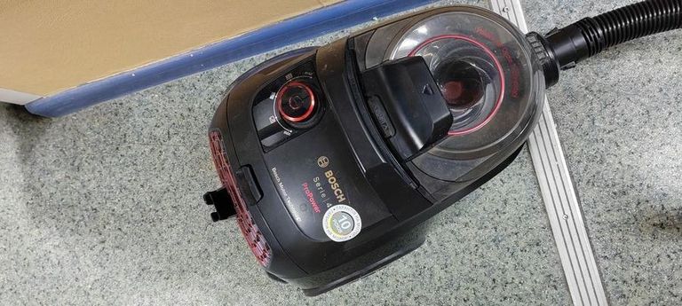 Оголошення Bosch Serie 4 BGS21POW2 Б/У