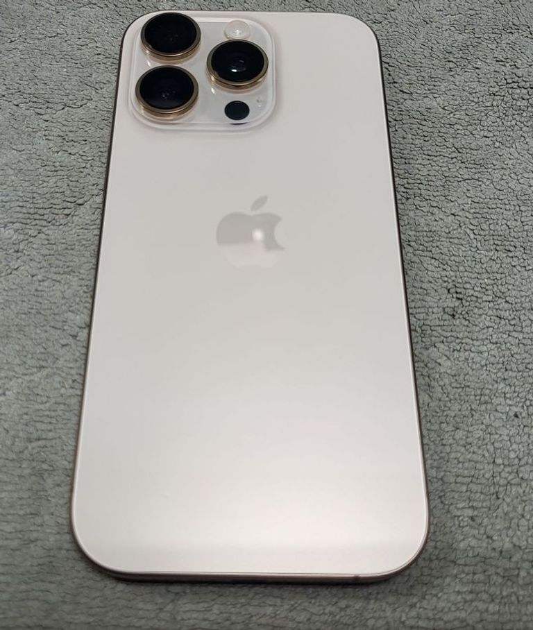 Apple iphone 16 pro 256gb Код:01-200922756. Зображення 6