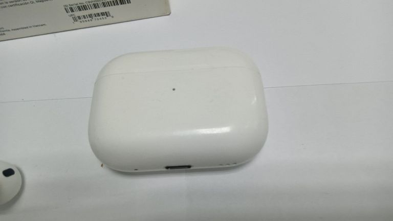 Дешиво Apple airpods pro 2nd generation with magsafe charging case usb-c с ломбарда