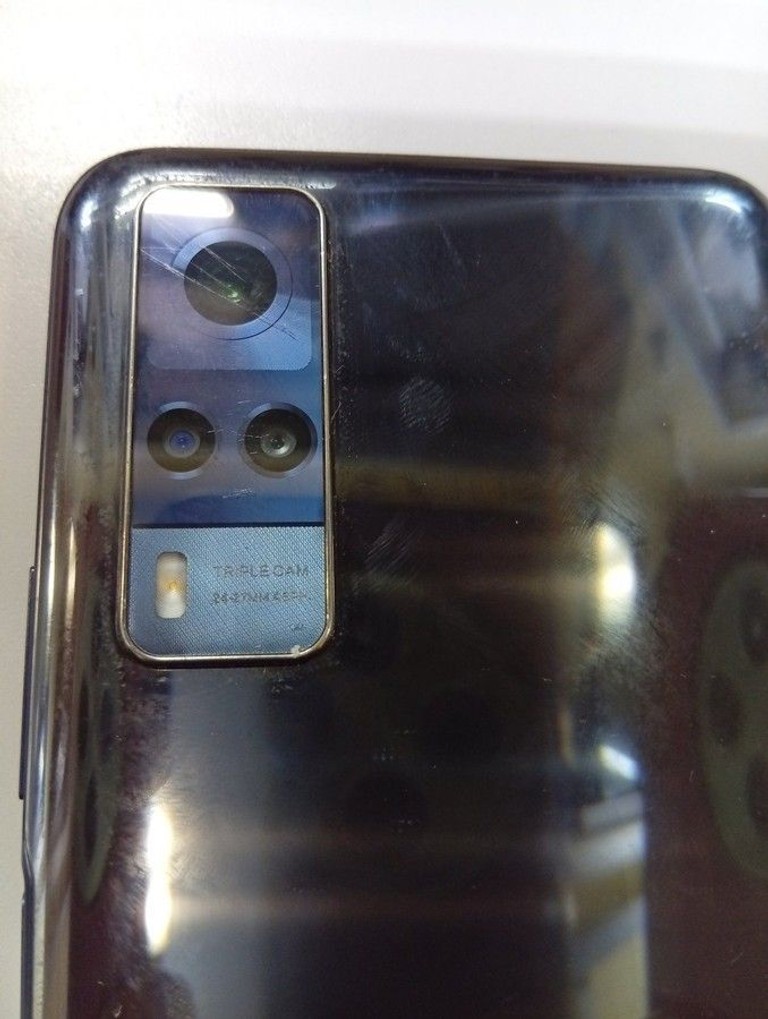 Оголошення Vivo y31 4/64gb Б/У