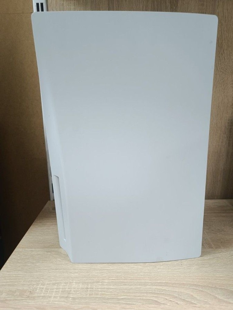Дешиво Sony PlayStation 5 825GB с ломбарда