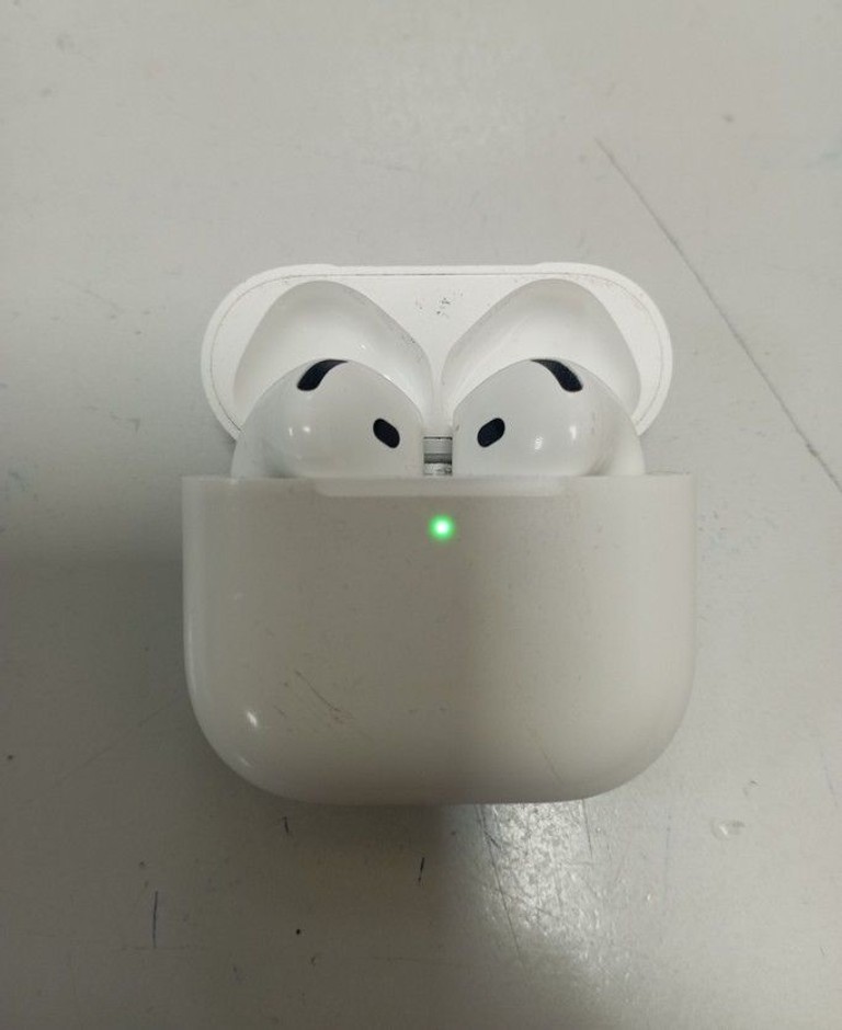 Дешево Apple airpods 4 з ломбарду