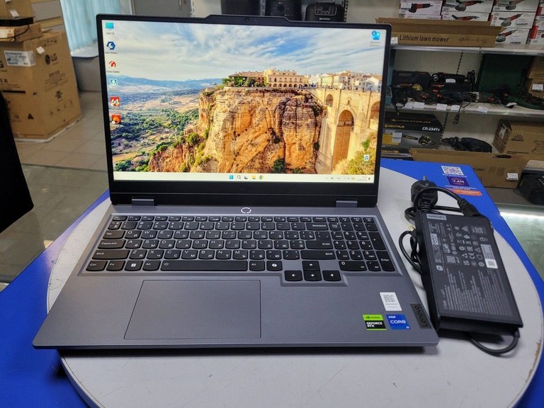 Купити Lenovo 15/core i5-13450hx ddr5/16gb ddr5/hdd *відсутній/ssd 512 gb/geforce rtx3050 6gb Б/У