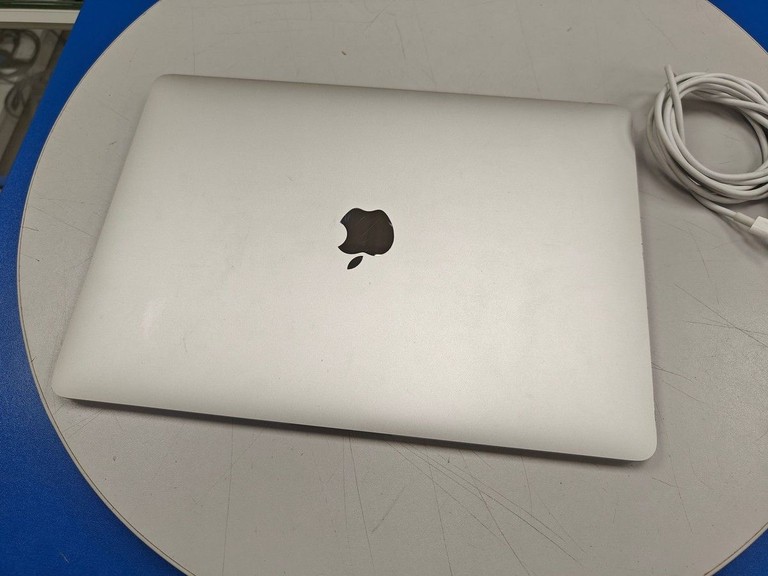 Оголошення Apple macbook air 13" 2020 a2179 core i3 1,1ghz/ram8gb/ssd256gb/intel iris plus graphics Б/У