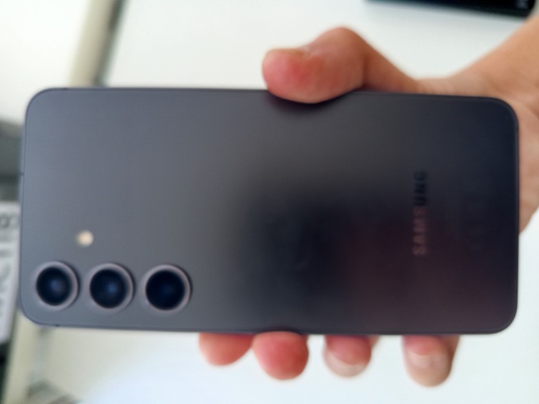 Объявление Samsung Galaxy S24 8/256GB Onyx Black (SM-S921BZKG) Б/У