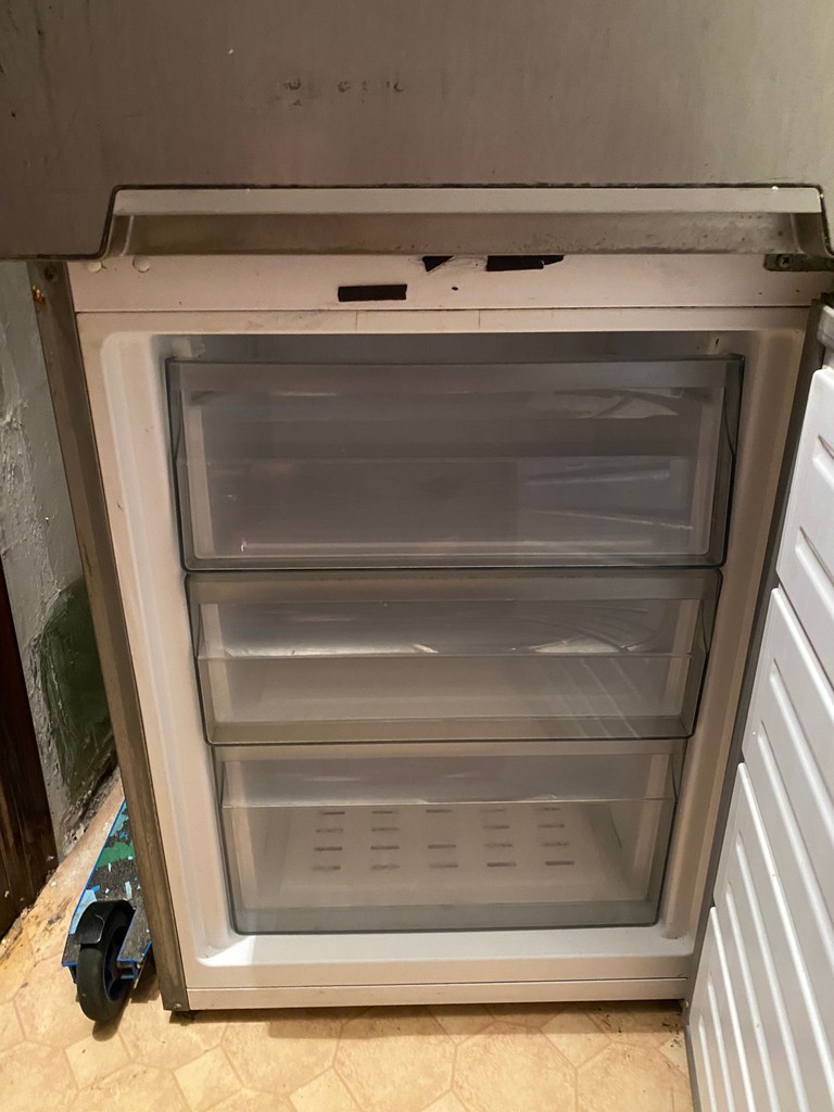 Дешево Vestfrost CW 286 W з ломбарду