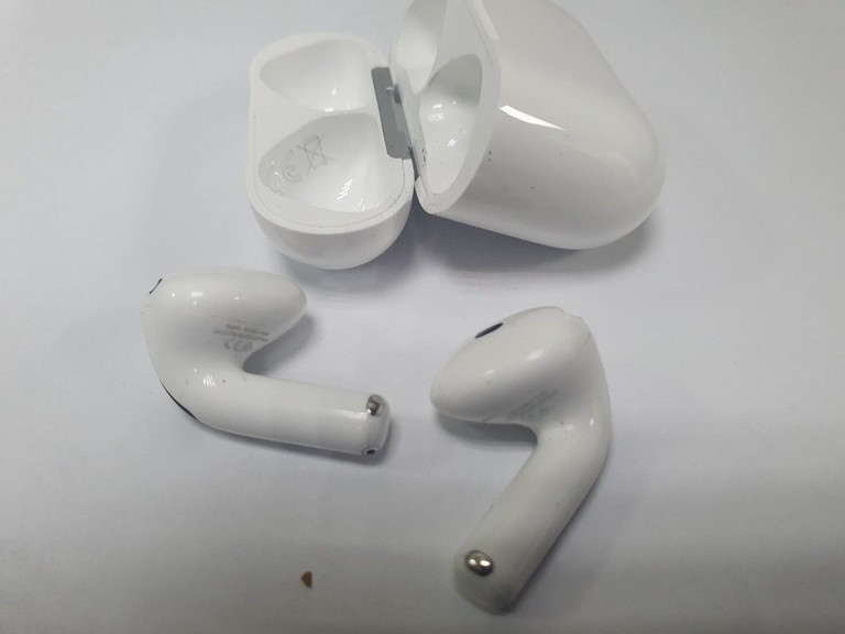 Розпродаж Apple airpods 4, продавець Техноскарб