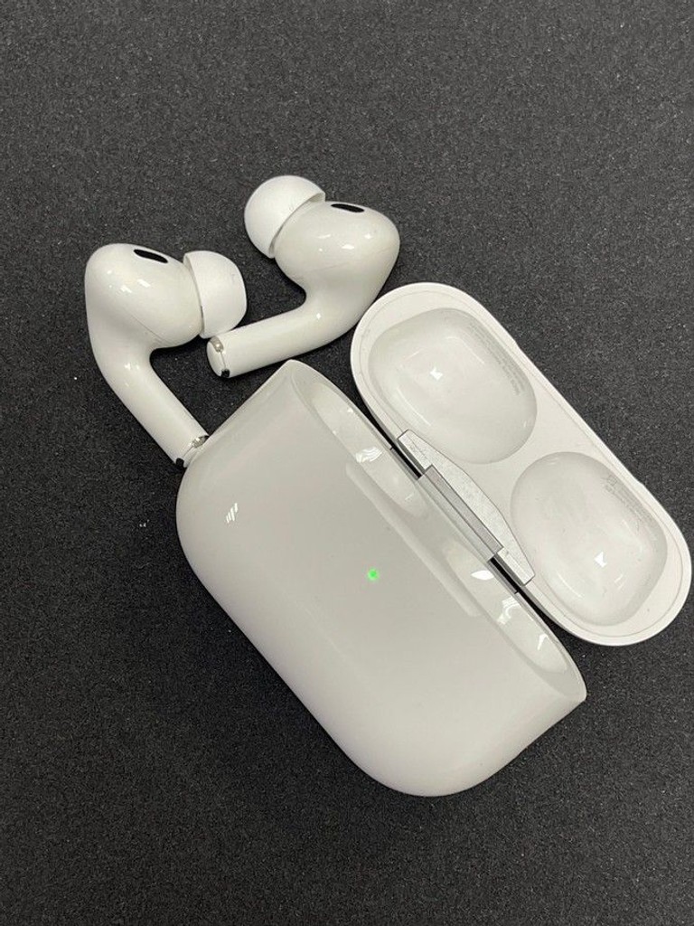 Оголошення Apple airpods pro 2nd generation with magsafe charging case usb-c Б/У
