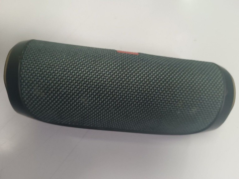 Объявление Jbl flip essential 2 Б/У