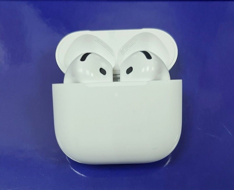 Дешиво Apple airpods 4 с ломбарда