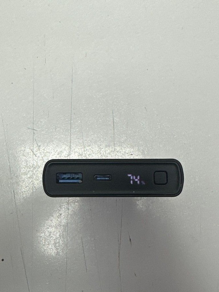 Оголошення Proove hyper flux plus 22.5w 10000mah Б/У