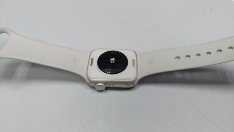 Apple watch se 2 gps 40mm aluminum case with sport