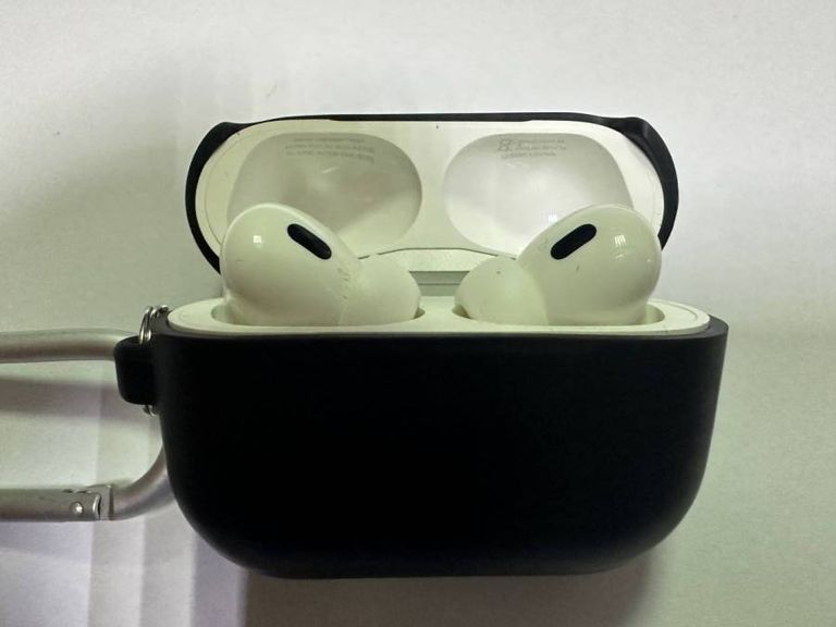 Apple AirPods Pro 2nd generation (MQD83)