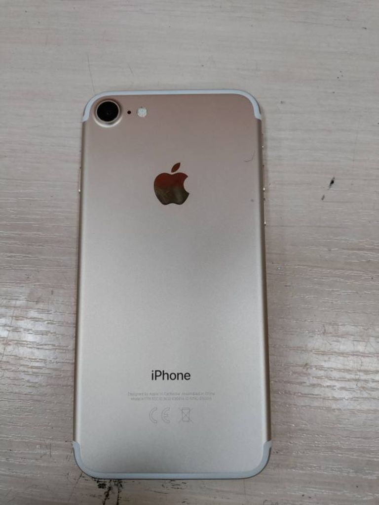 Купити Apple iphone 7 32gb Б/У