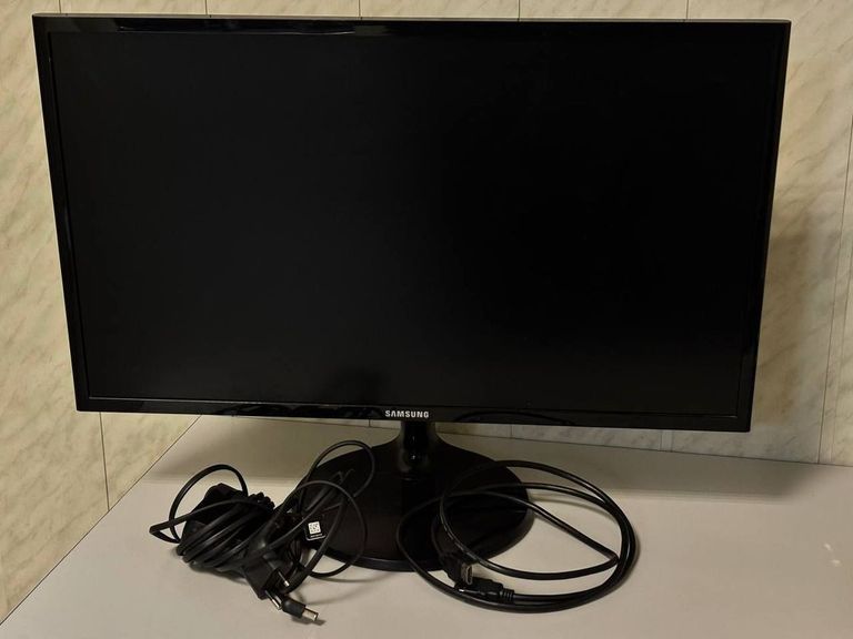 Распродажа Samsung s24f350fhi, продавец Техноскарб