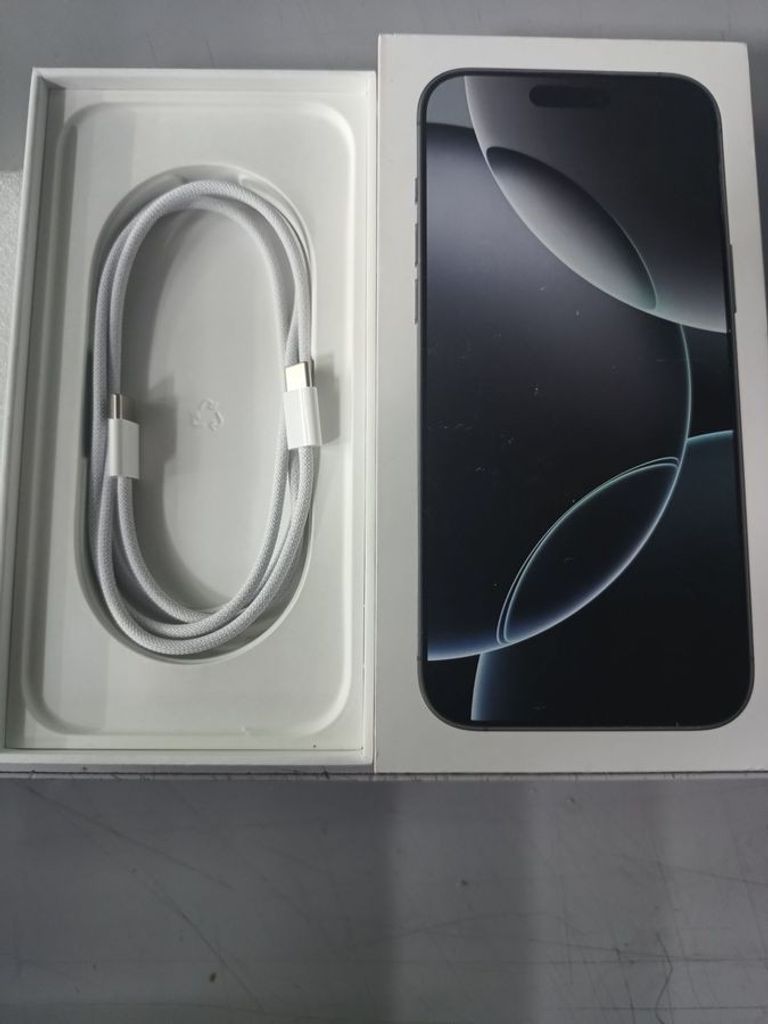 Apple iphone 16 pro max 256gb Код:01-200522275. Изображение 7