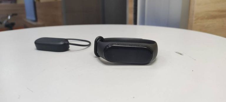 Купити Xiaomi Mi Smart Band 4 Black Б/У