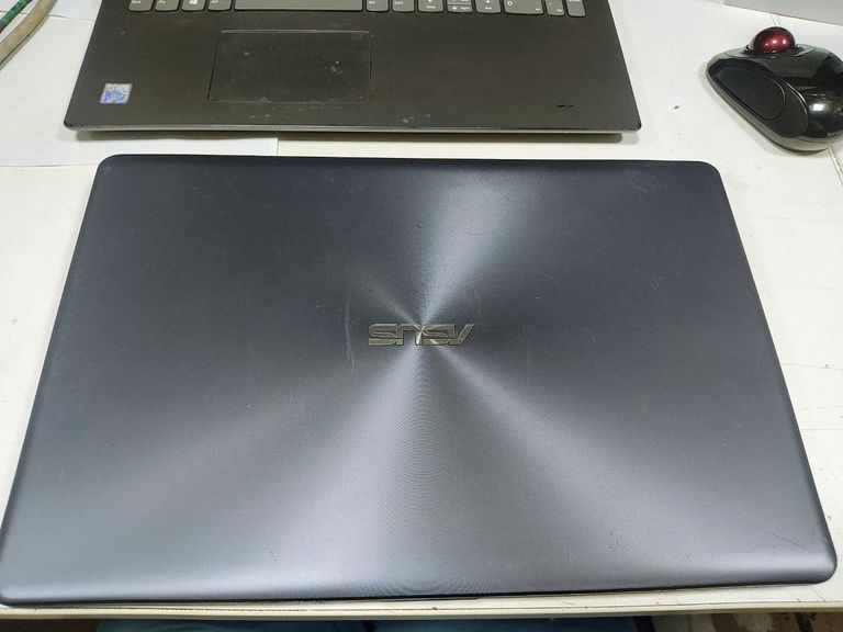 Купити Asus VivoBook 15X542UF (X542UF-DM005) i7(8550u), 8/240gb/1tb Б/У