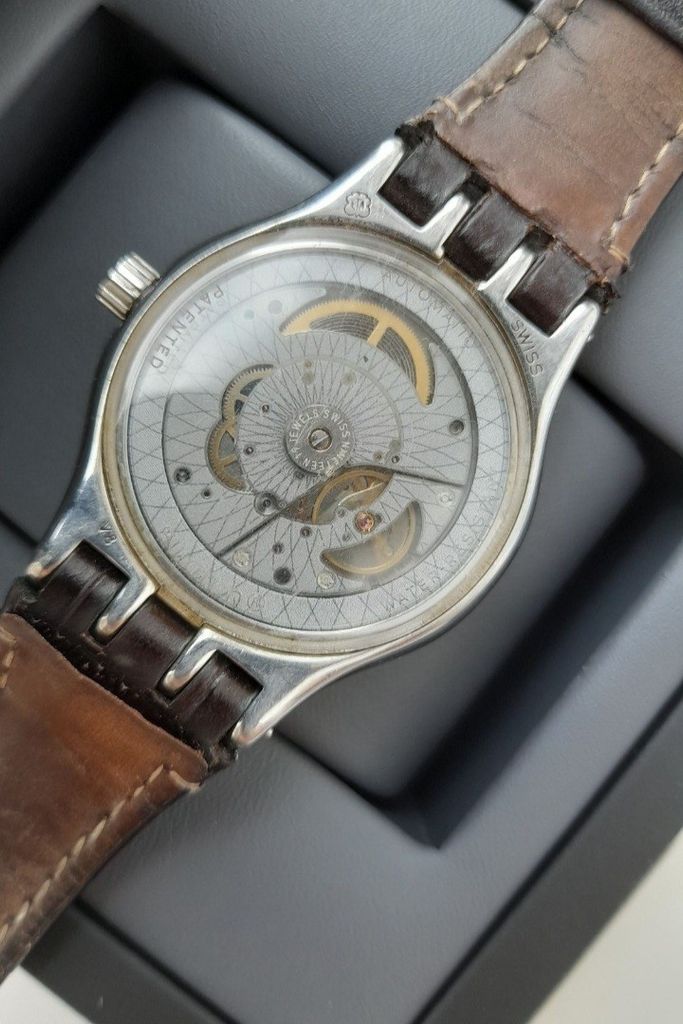 Купити Swatch YIS404 Б/У