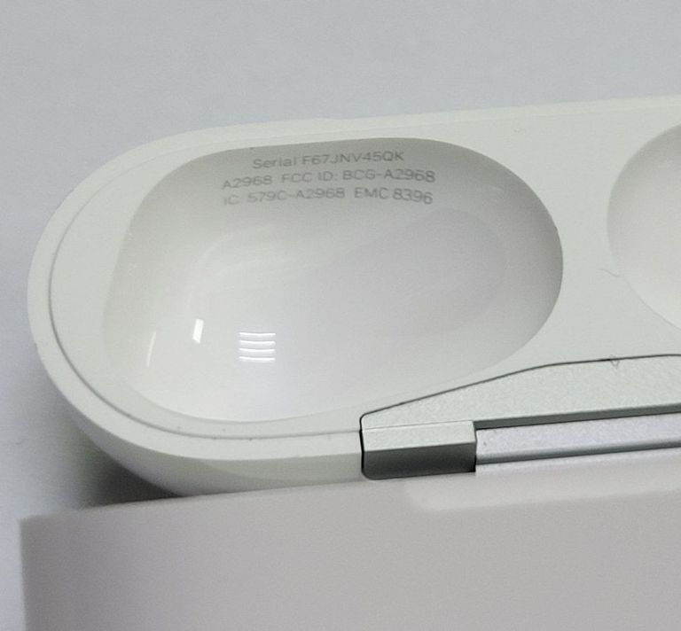 Дешево Apple airpods pro 2nd generation with magsafe charging case usb-c з ломбарду