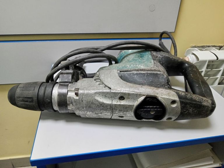 Дешево Makita HR4002 з ломбарду