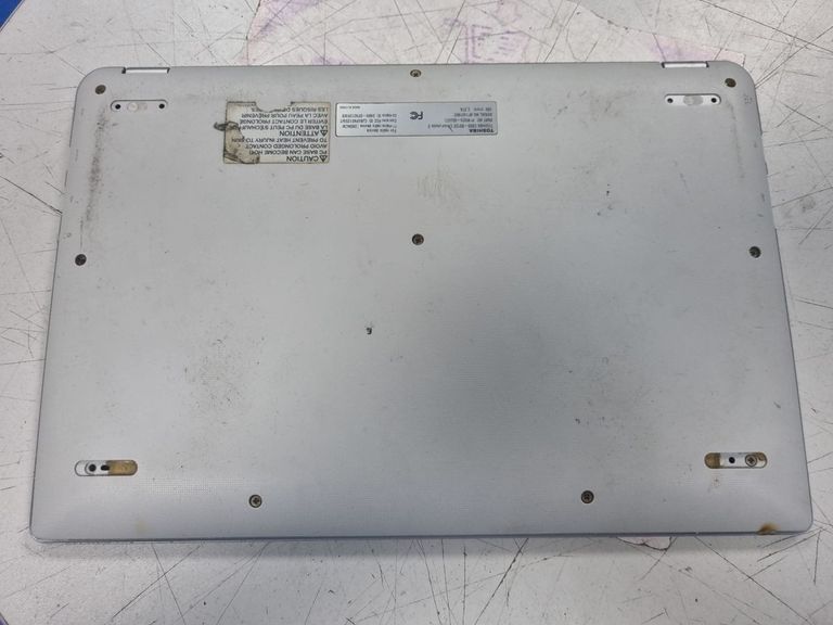 Toshiba 13/celeron n2840 ddr3/2gb ddr3/hdd *відсутній/ssd 24 gb/*інтегрована Код:01-200784968. Изображение 5