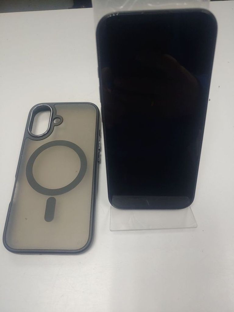 Купити Apple iPhone 16 128GB eSIM Black (MYAP3) Б/У