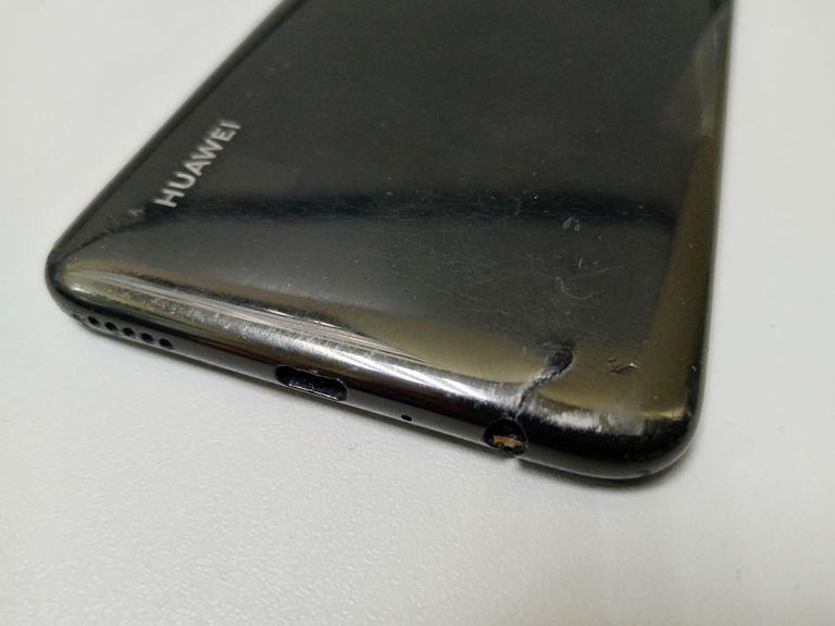 Дешево Huawei p smart pot-lx1 3/64gb з ломбарду