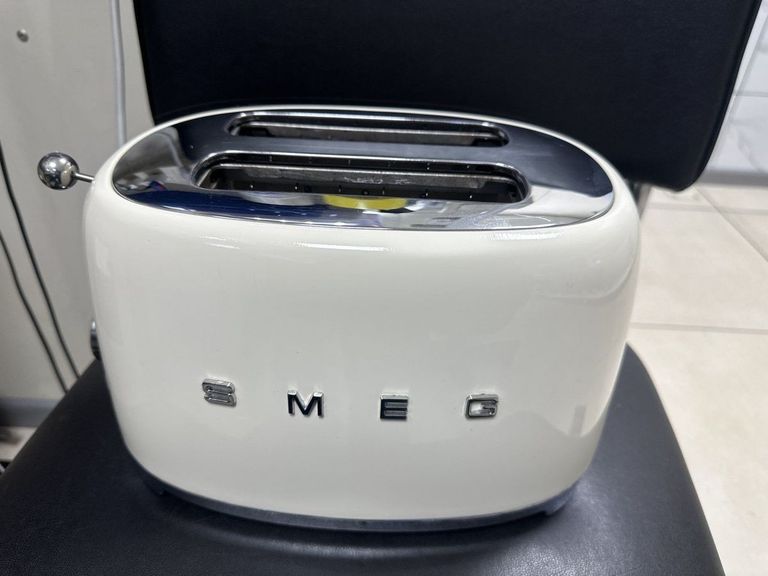 Купити Smeg TSF01CREU Б/У