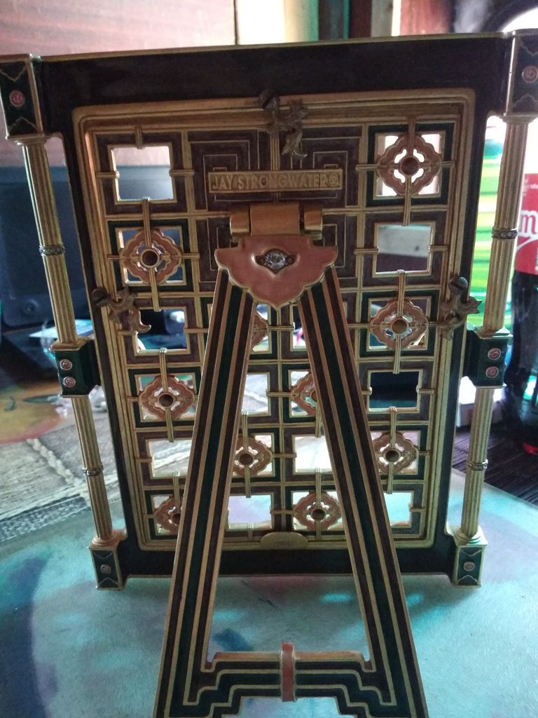 Дешево Ексклюзив з ломбарду