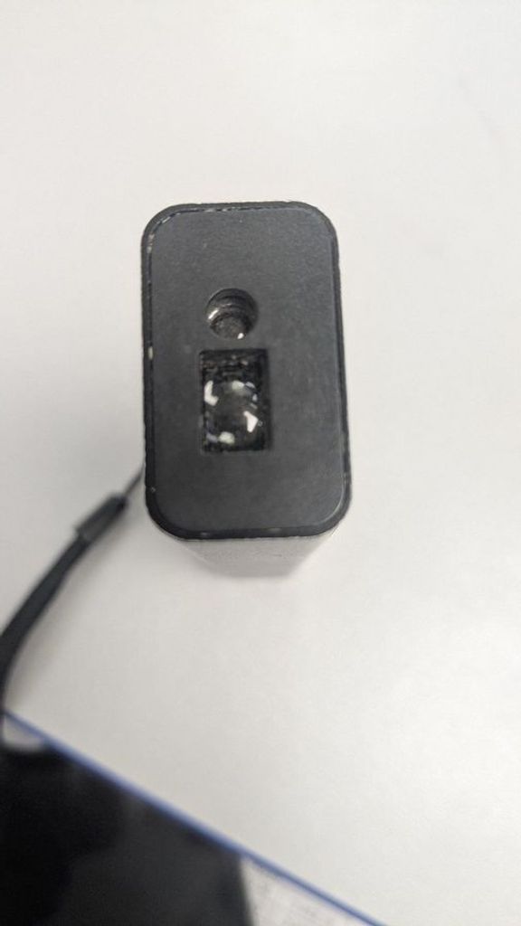 Дешиво Protester W60X с ломбарда