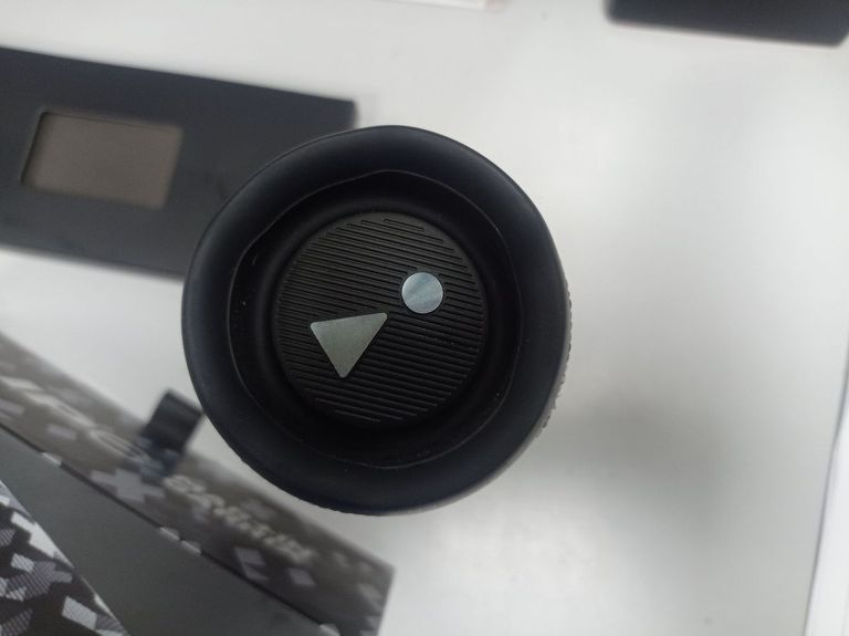 Оголошення Jbl flip 6 martin garrix Б/У