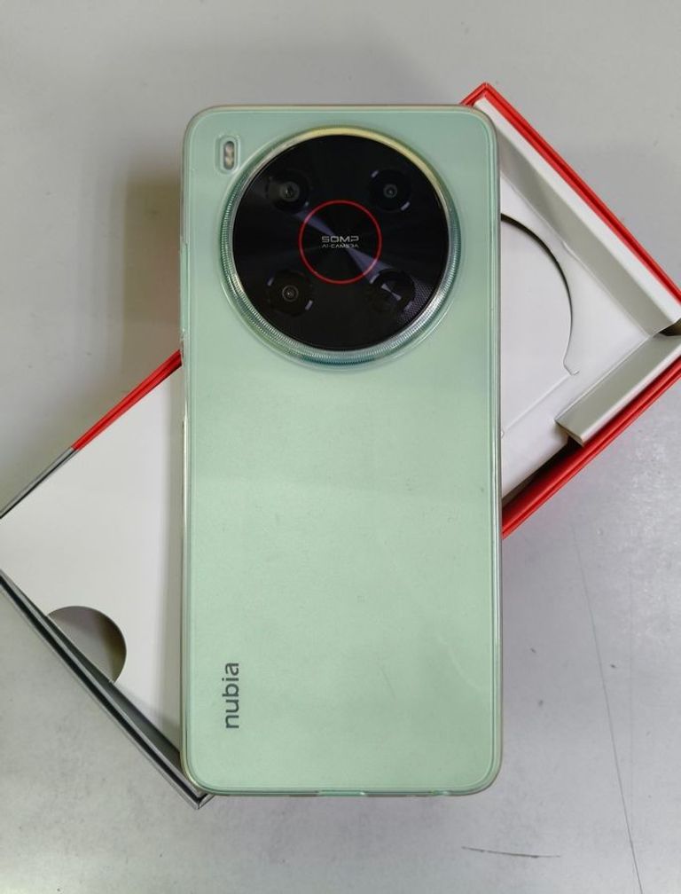 Объявление Zte Nubia V70 Max 6/128GB Gray Б/У