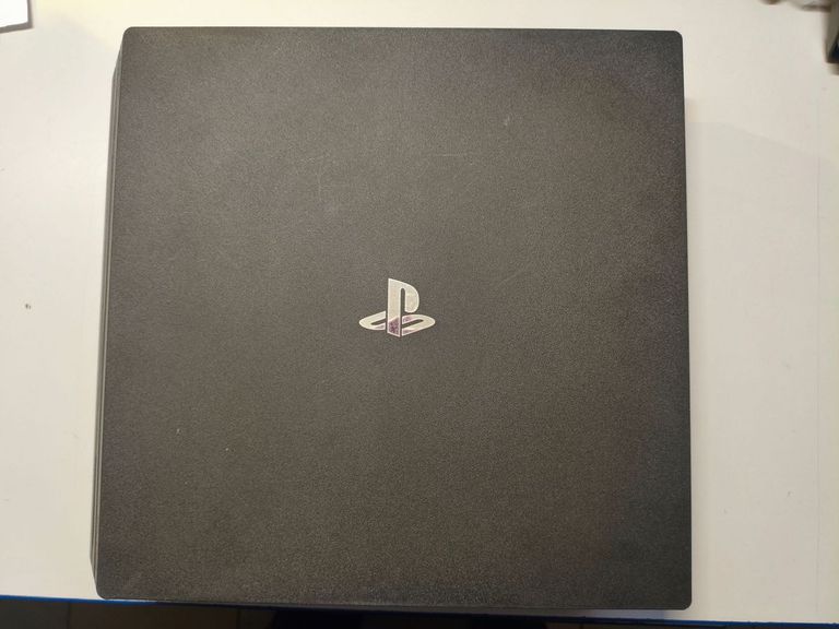 Дешево Sony playstation 4 pro 1tb з ломбарду