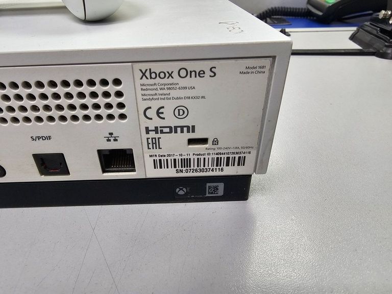 Купити Microsoft Xbox One S 500GB Б/У