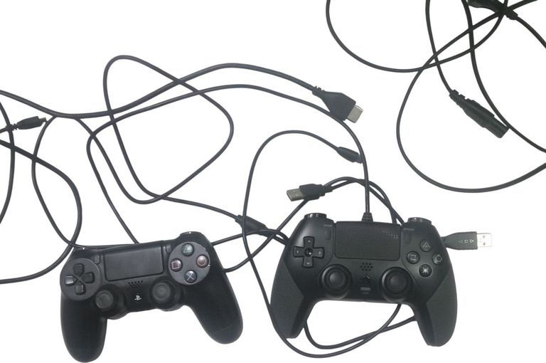 Дешево Sony playstation 4 1tb з ломбарду