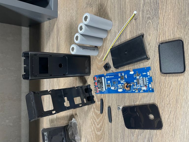 Дешево DIY корпус повербанк Power Bank PD 100W для зарядки ноутбука з ломбарду
