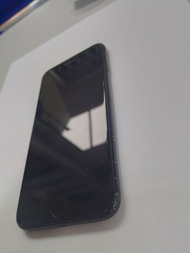 Розпродаж Apple iphone 7 32gb, продавець Техноскарб