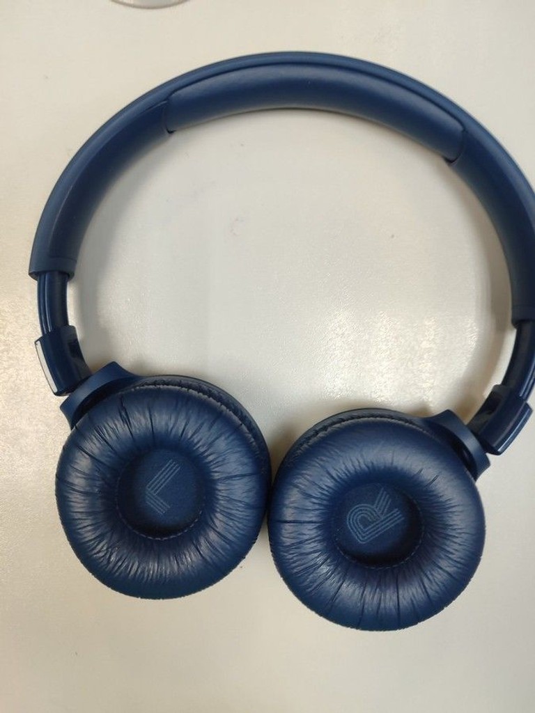 Дешиво Jbl tune 520bt с ломбарда