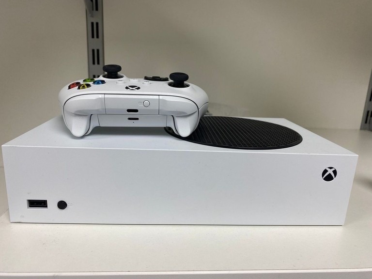 Купить Microsoft xbox series s 512gb Б/У