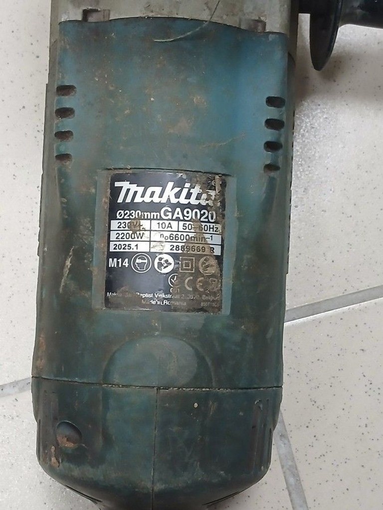 Оголошення Makita GA9020 Б/У