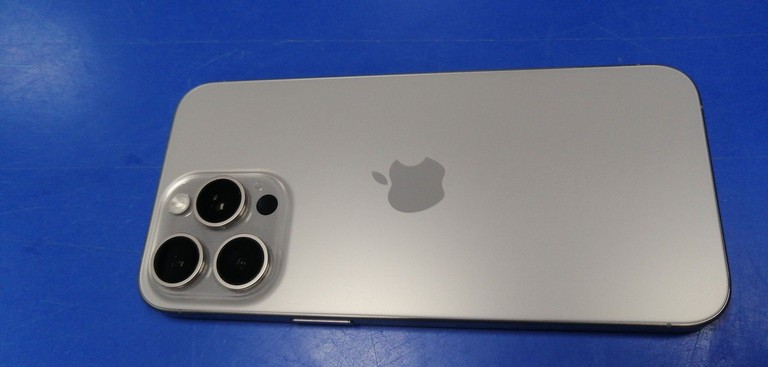 Apple iphone 15 pro max 256gb Код:01-200974393. Зображення 9